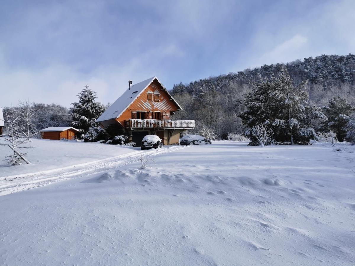 Chalet Entre Lac Et Volcan Murol Exterior foto